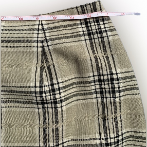 Plaid Skirt with liner, beige, brown, black, size 12 | Christy Girl - Picture 4 of 5
